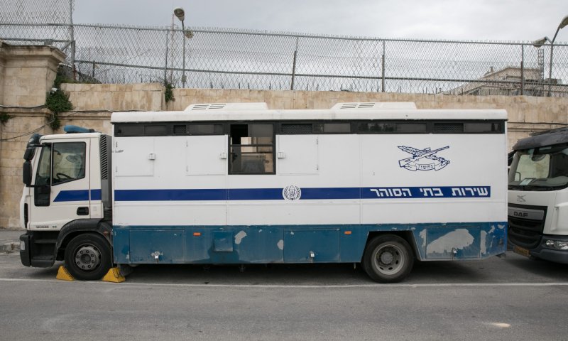 ניצל יחסי מרות: קצין בכיר בשב"ס הוצא לחופשה כפויה