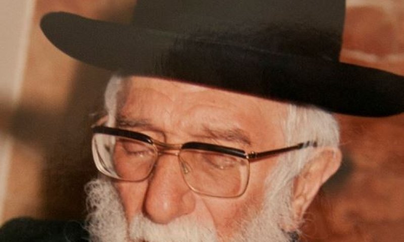 ברוך דיין האמת: הרב אברהם שלוש הלך לעולמו