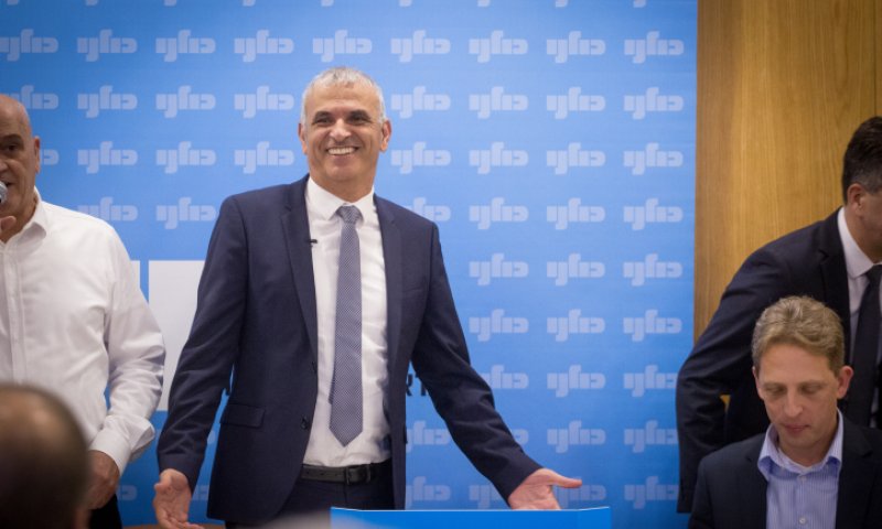 במקום גלנט? הרמטכ"ל לשעבר בדרך ל'כולנו'