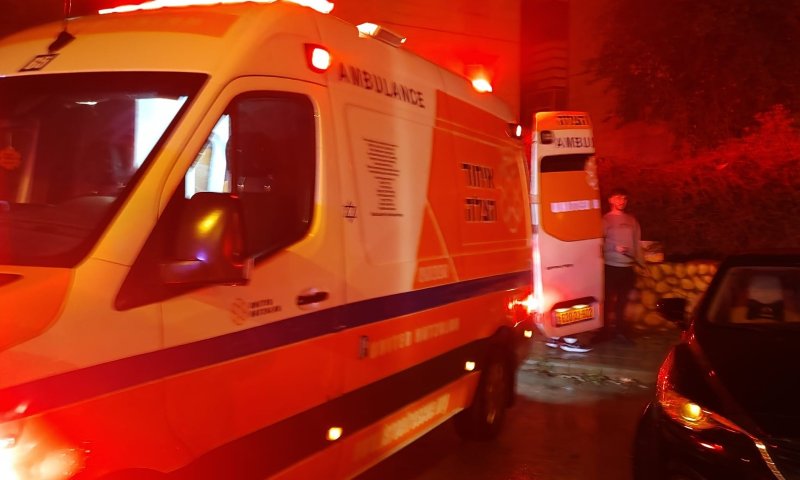 פעוט בן שנה וחצי ואימו נפצעו קשה משריפה בביתם