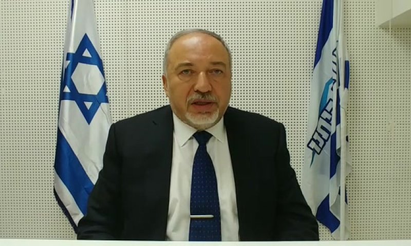 ליברמן: "פנו מהליכוד לממשלה אחרת", הליכוד: "תצטרף"