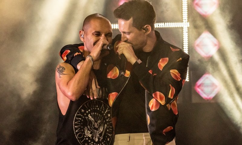 עברי לידר במחווה לזכרו של חברו הטוב יונתן פריג'