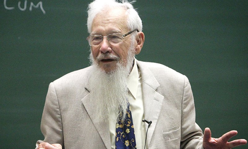 ימני מדי? פרופ' אומן לא יקבל תואר של כבוד