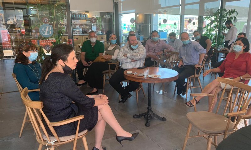 שקד: "פגשתי בעלי עסקים עם דמעות בעיניים"