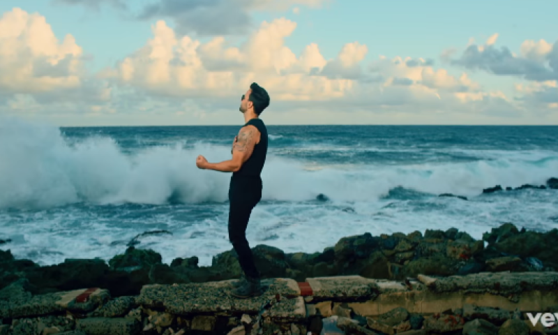 בגלל המילים: הלהיט הכי מושמע נאסר לשמיעה