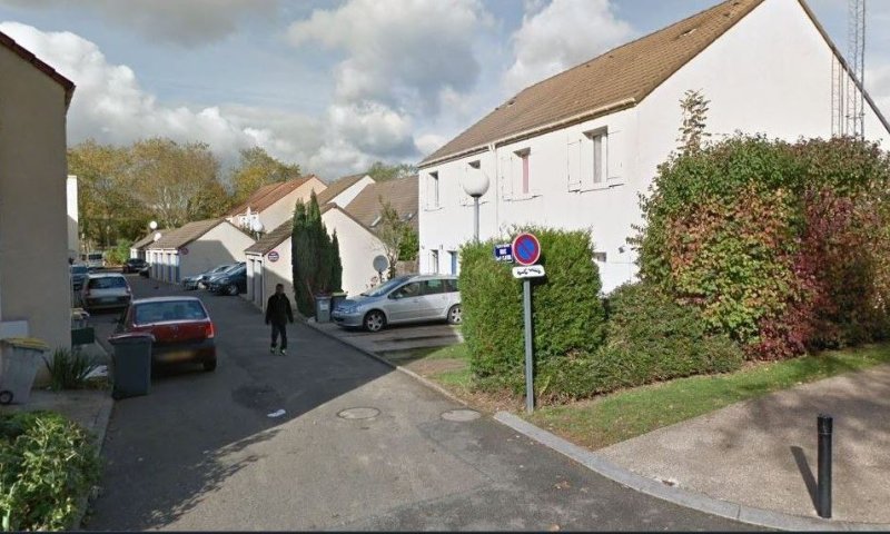 צרפת: הרוגים בפיגוע דקירה של דאעש סמוך לפריז