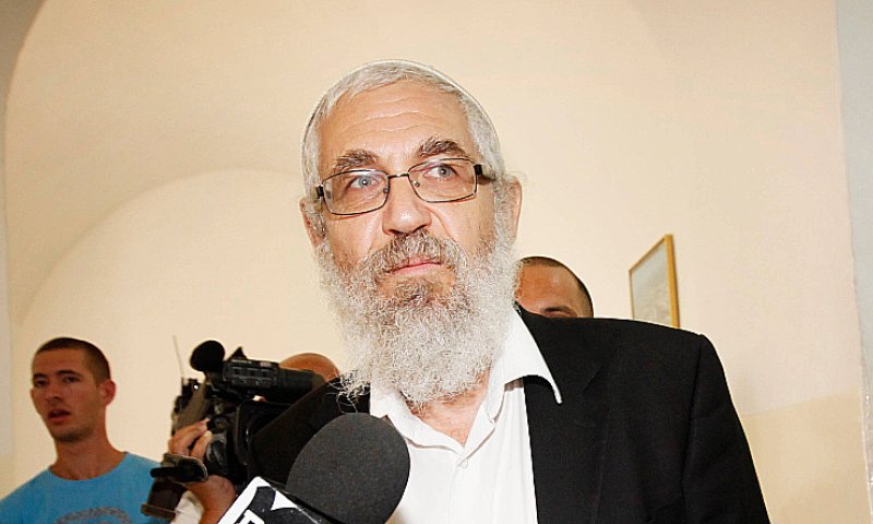 מועצת הרבנות הראשית לישראל תדון בשלילת התואר "רב" מהרב אלון