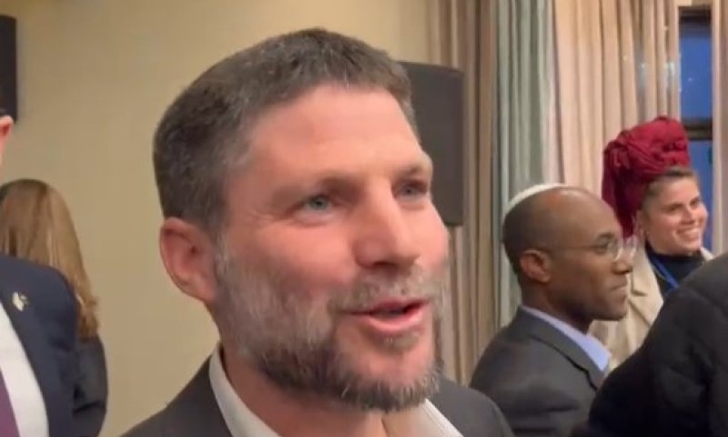 אאוץ' | צפו: העקיצה של סמוטריץ' ליואב גלנט