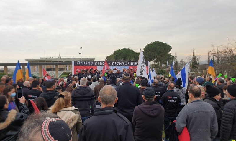 הפגנת החקלאים: "אנחנו כיפת הברזל האנושית"