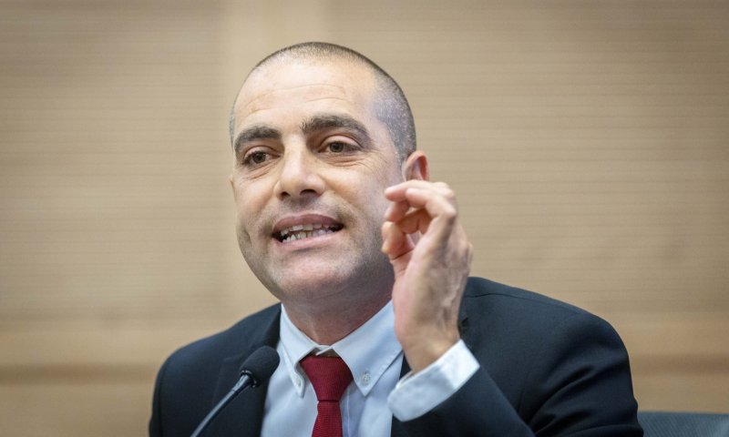 מבול סמסים לח"כ שאחראי על חוק בן גביר