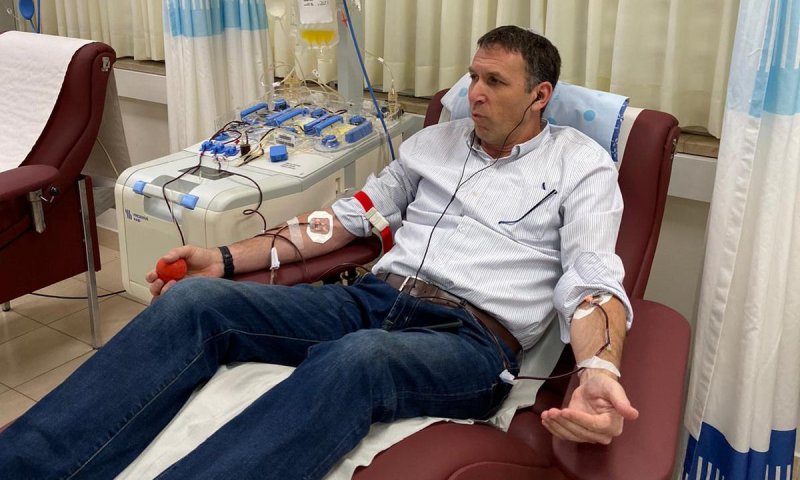 כזה עוד לא ראיתם: מתן כהנא תרם דם והתראיין לרדיו