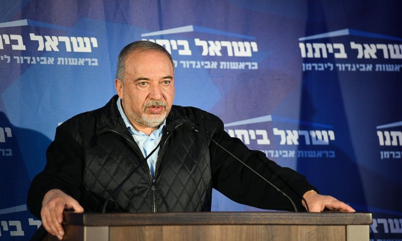 "חרדים היחידים שלא הוצאו לחל"ת ולא שילמו מס הכנסה"