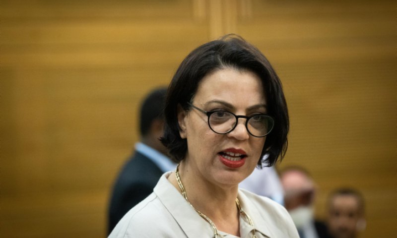 גלית דיסטל מחרימה: רגלי לא תדרוך שם יותר