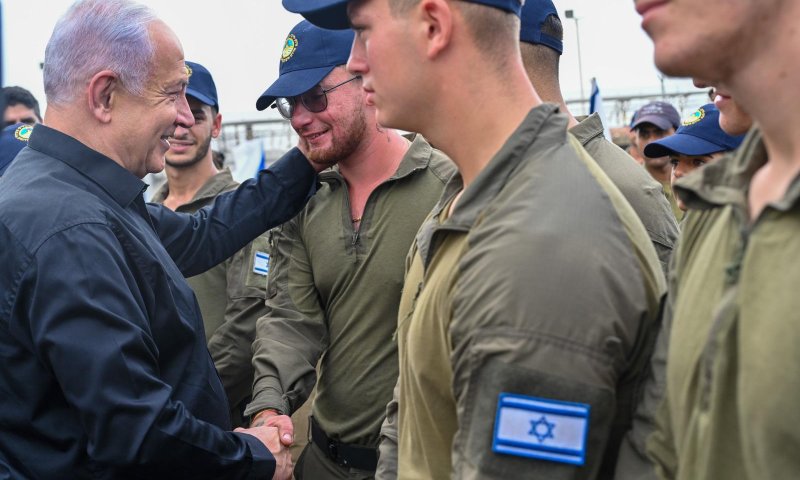 נתניהו ללוחמי חיל הים: "אתם מגינים על הבית"