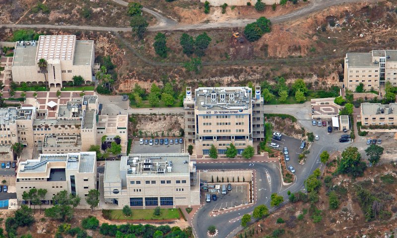 "רואים במרכז האקדמי שליחות מעבר ללימודים"