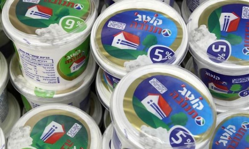 הרבנות הראשית: מוצרי חלב מיובאים לא יוזילו את המחירים
