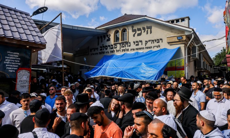 בצל החגיגה באומן: בן 55 נפטר אחרי החייאה