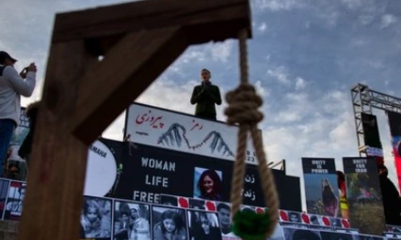 שנה שוברת שיאים: איראן הוציאה להורג קרוב לאלף אזרחים