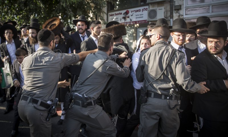 האלימות החרדית נכשלה: ה'יס פלאנט' נפתח בשבת
