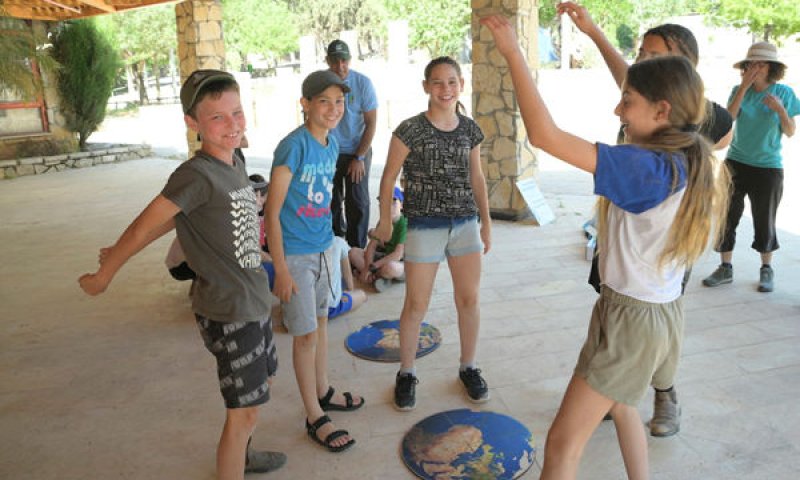 מרכזי שדה ויער לכולם: פעילות חינוכית וציונית