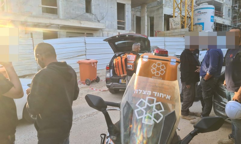מכת תאונת העבודה: פועל נפצע קשה באתר בנייה בת"א