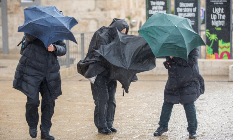 רוחות, גשמים ושלג במרכז: החורף חוזר ובגדול