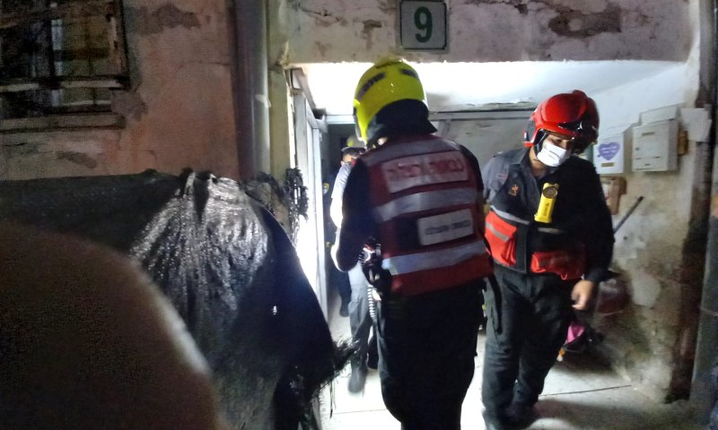 שני בניינים פונו בבני ברק מחשש לקריסה. צפו