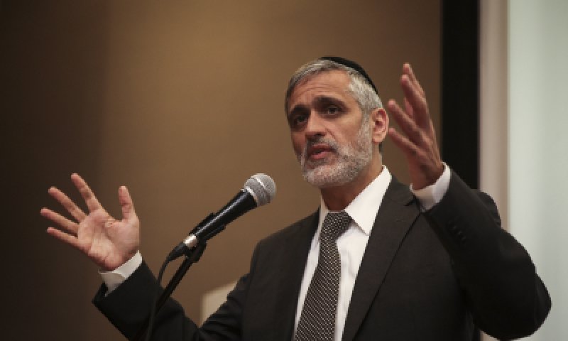 אלי ישי בוחן הקמת גוש חוסם