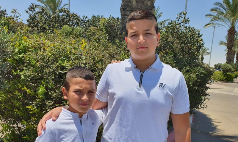 האחים צרפתי מבית ספר למוזיקה: "אין כמו אמא"