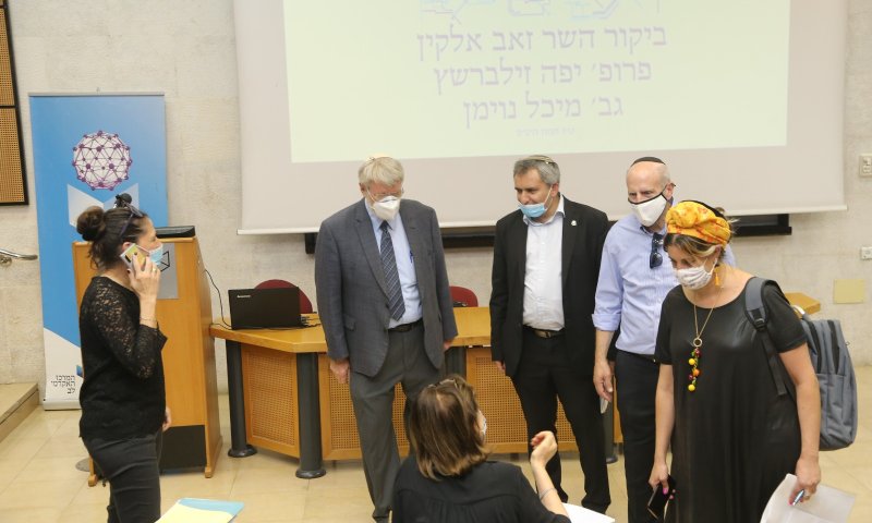 אלקין במרכז לב: "תרומה ייחודית למשק הישראלי"