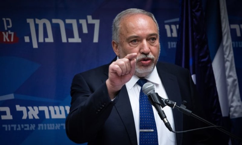 ליברמן משנה כיוון: פנה לליכוד עם תנאים לכניסה לממשלה