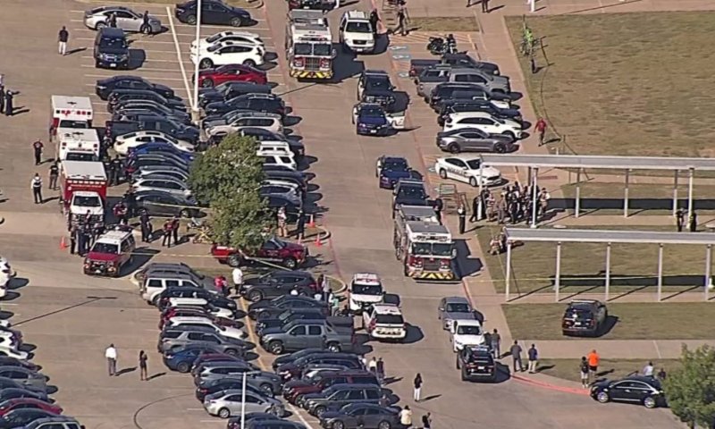 אירוע ירי בטקסס: תלמיד ירה בחברו וברח מבית הספר