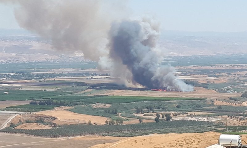 שריפה סמוך לאפיקים: 4 מסוקי כיבוי הוזנקו