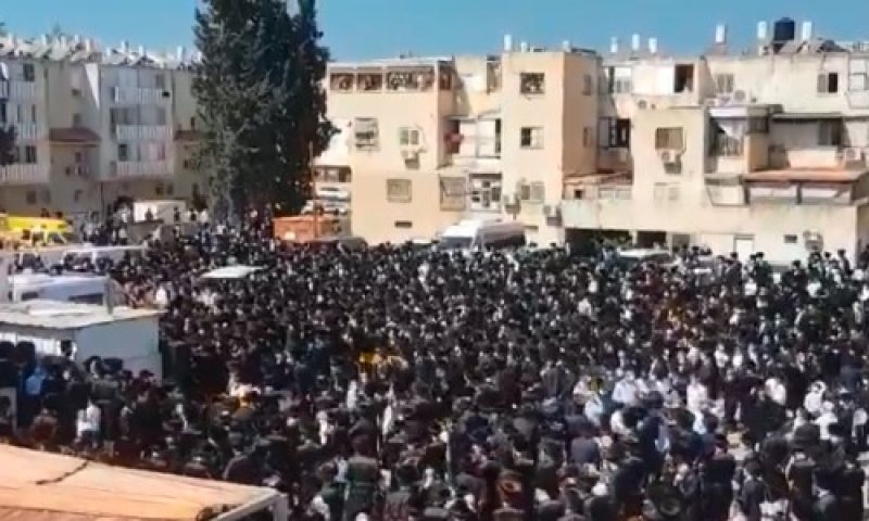 יצאה משליטה: אלפים בלווית האדמו"ר מפיטסבורג