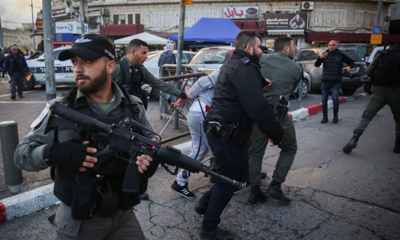 הפרות סדר בין ערבים לשוטרים במזרח ירושלים