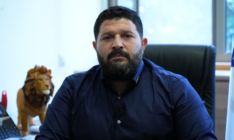 בסביבת אלמוג כהן תוקפים: "שבן גביר יוותר על&nbsp;המימון"