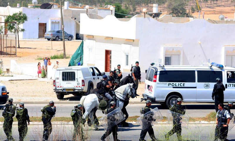 דקירות בסוכת אבלים ברהט: 3 פצועים במצב קשה