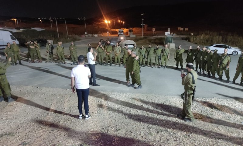 הזמר החרדי שהפתיע את הרבנים הצבאיים. צפו