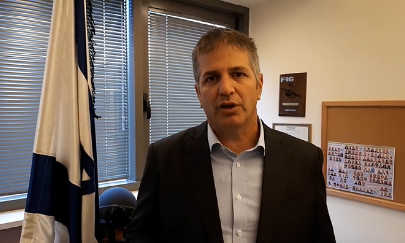 יואב קיש מתייצב לצד סער: "הקבוצה חשובה מהכוכב"