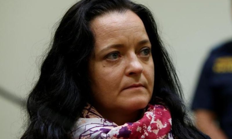 גרמניה: מאסר עולם לחברת כנופיית טרור ניאו-נאצית