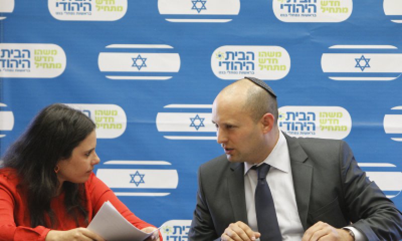 בנט, מאחוריך: איילת שקד בהצהרה מפתיעה