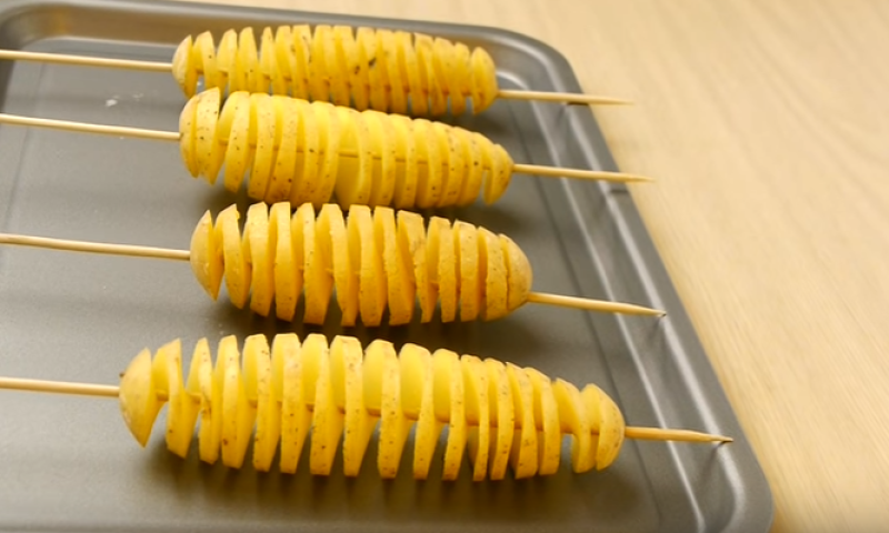 צפו: השיפוד שחייב להיכנס למדורה שלכם