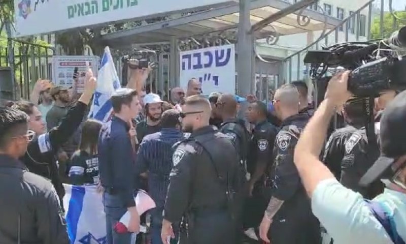 צפו: מהומת ענק בעקבות הזמנת בן גביר ל'בליך'