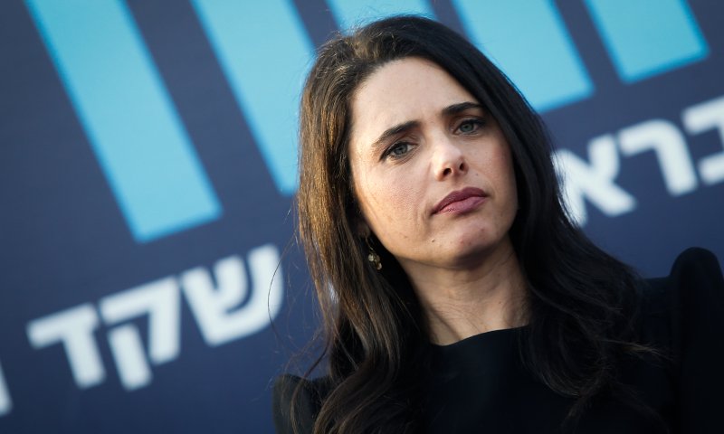 מקורבי שקד: תתפקד לליכוד אחרי הרכבת הממשלה