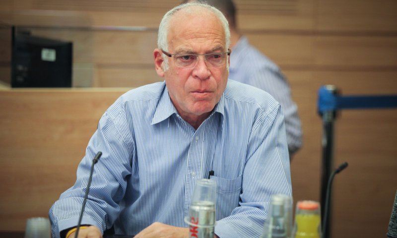 "נותנים פרס לקבוצה שולית ומתלהמת"