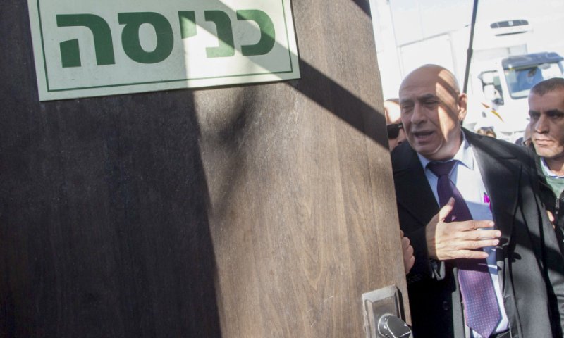 דרמה בפרשת גטאס &bull; הח"כ הודה: הברחתי טלפונים