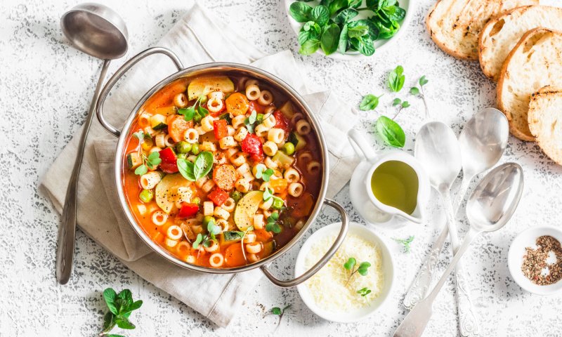 ארוחה שלמה בסיר אחד: מתכון למרק מינסטרונה