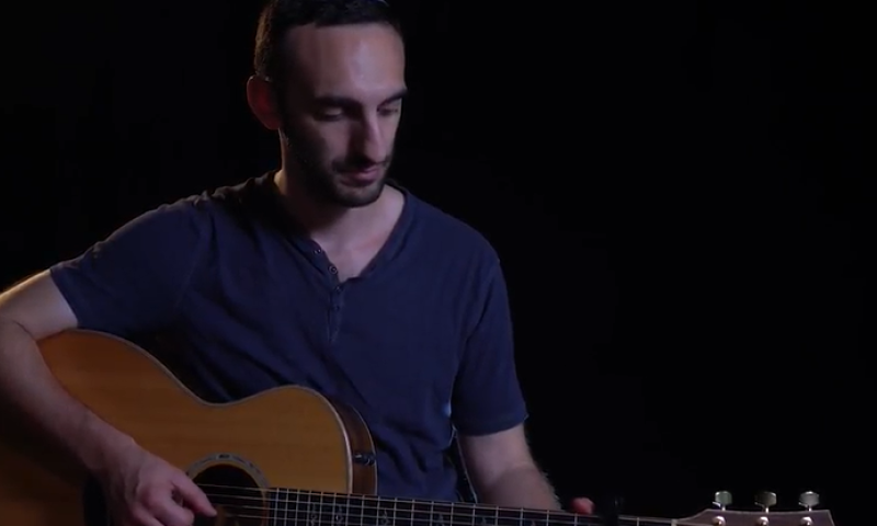 'נפשי': יוני טוקייר בסינגל מרגש לאלול&bull; צפו