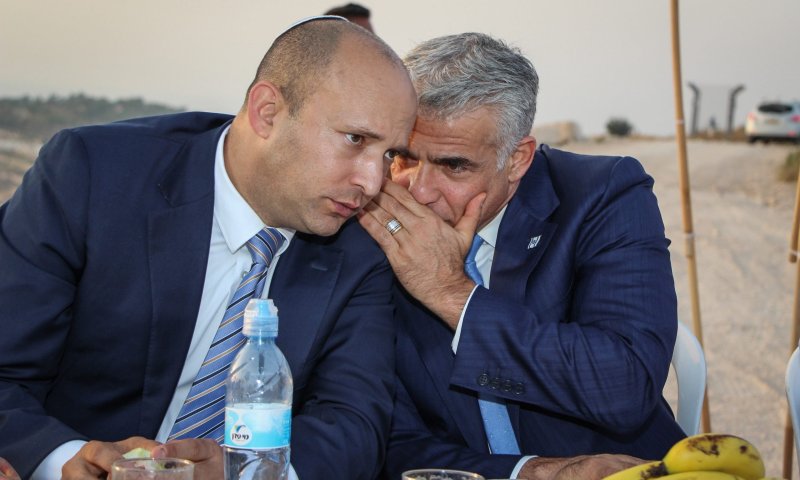 הגנבה הלאומית, הדתית והמוסרית של המאה