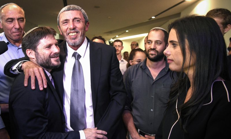 קרבות בימינה: פיצול בהנהגה והאחריות לכישלון